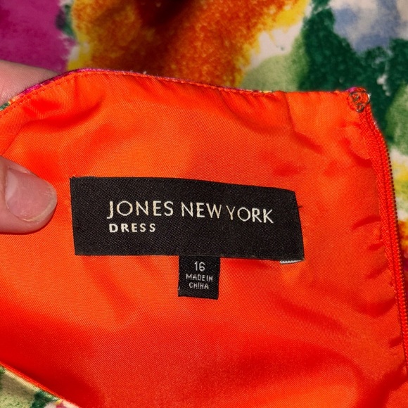 Jones New York Vibrant Floral Dress - Picture 6 of 9